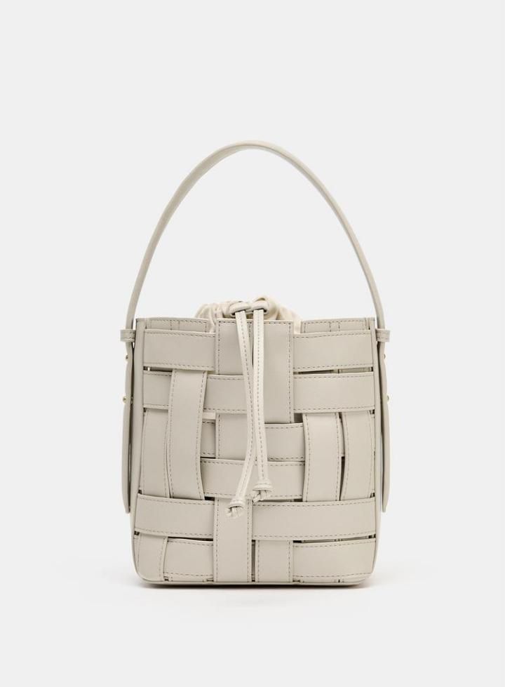 "Woven Bucket" — Sac seau en cuir tressé